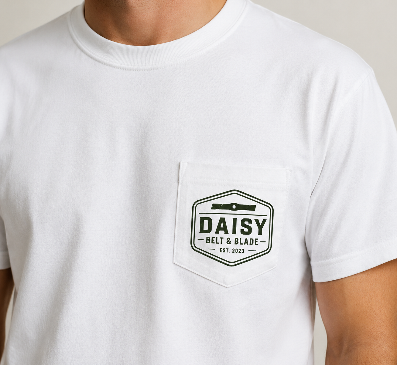 Daisy Belt & Blade Badge Logo Pocket Tee